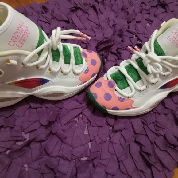 Reebok Allen Iverson's custom-made questions sneakers 👟 - Picture 7 of 8